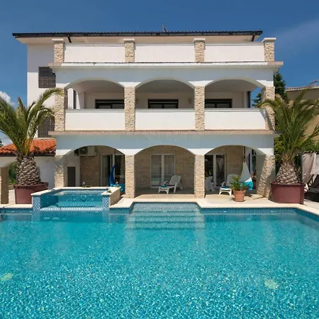 Amalfi In Medulin,istrien Villa *